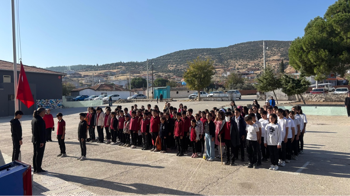 29 EKİM CUMHURİYET BAYRAMIMIZ OKULUMUZDA COŞKUYLA KUTLANDI.